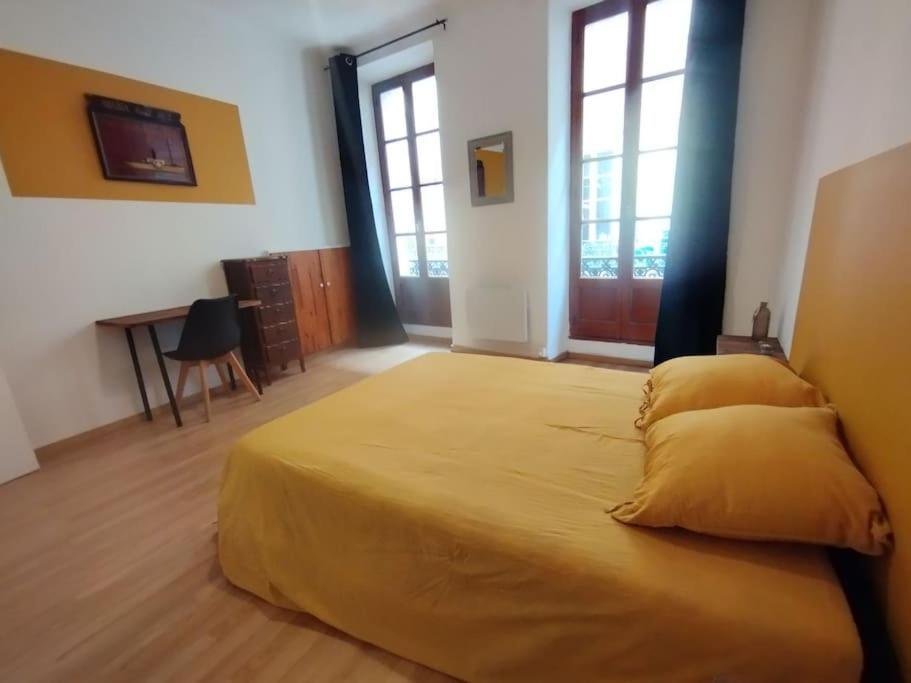 Appartement En Plein Centre. Carpentras Buitenkant foto