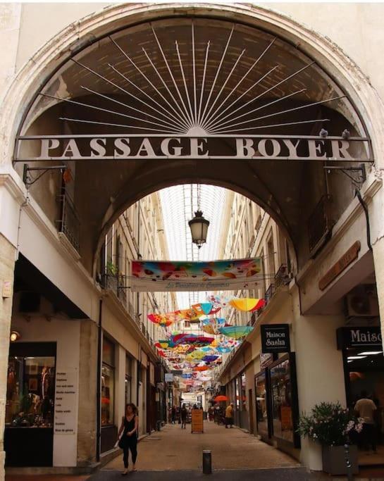 Appartement En Plein Centre. Carpentras Buitenkant foto